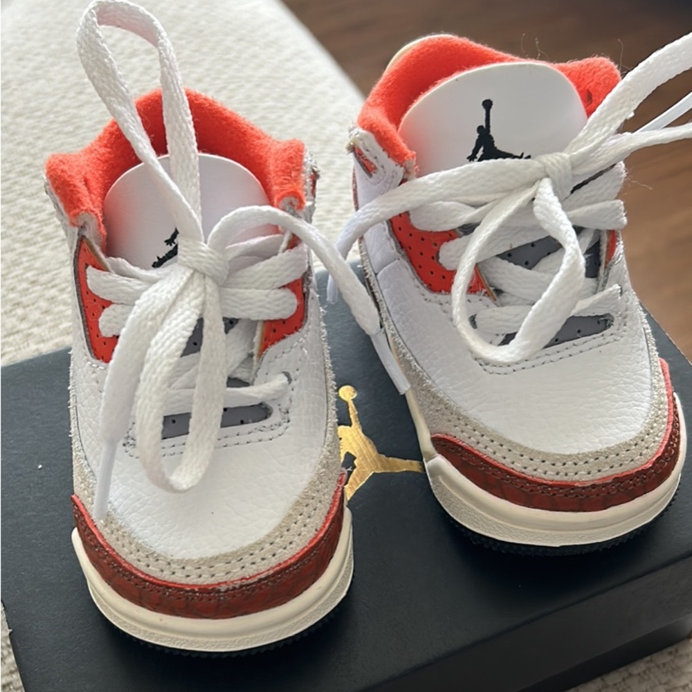 Jordan 3s